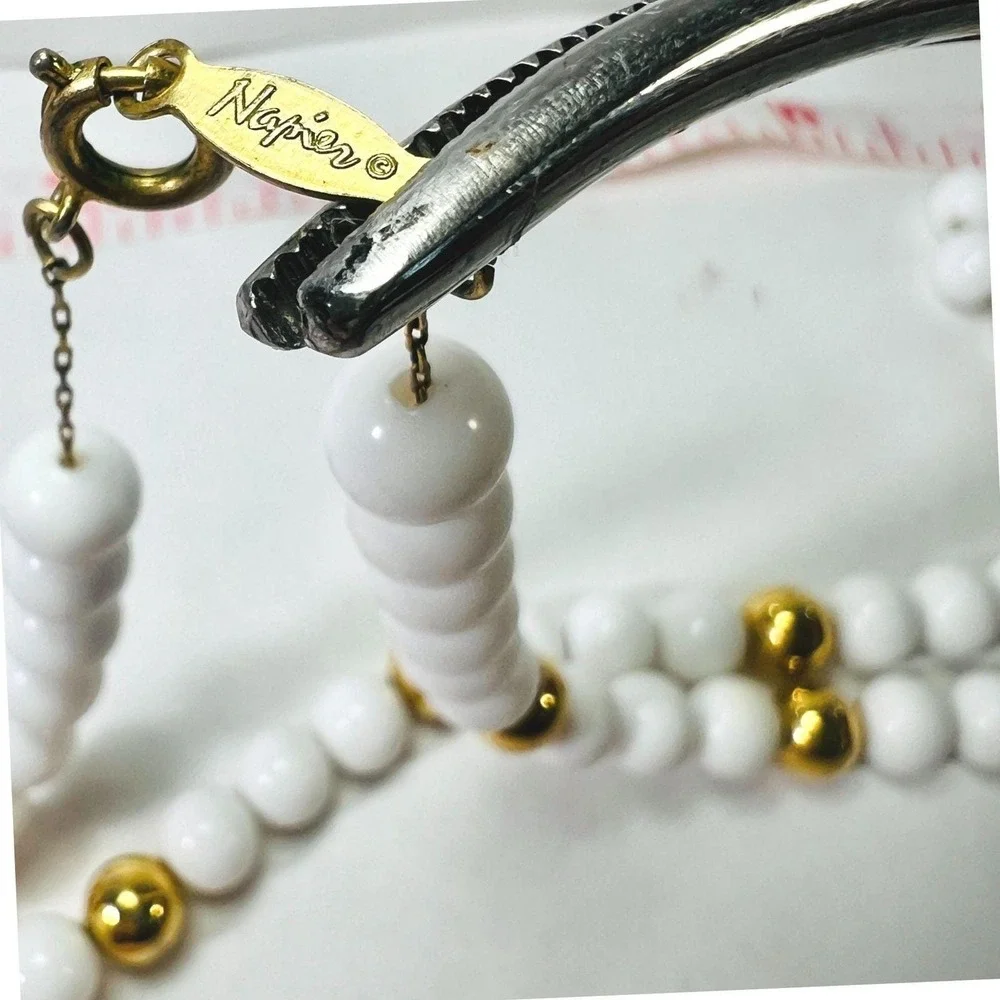 Vintage Napier Beaded Necklace White Gold Toned Chain Spring Clasp 32